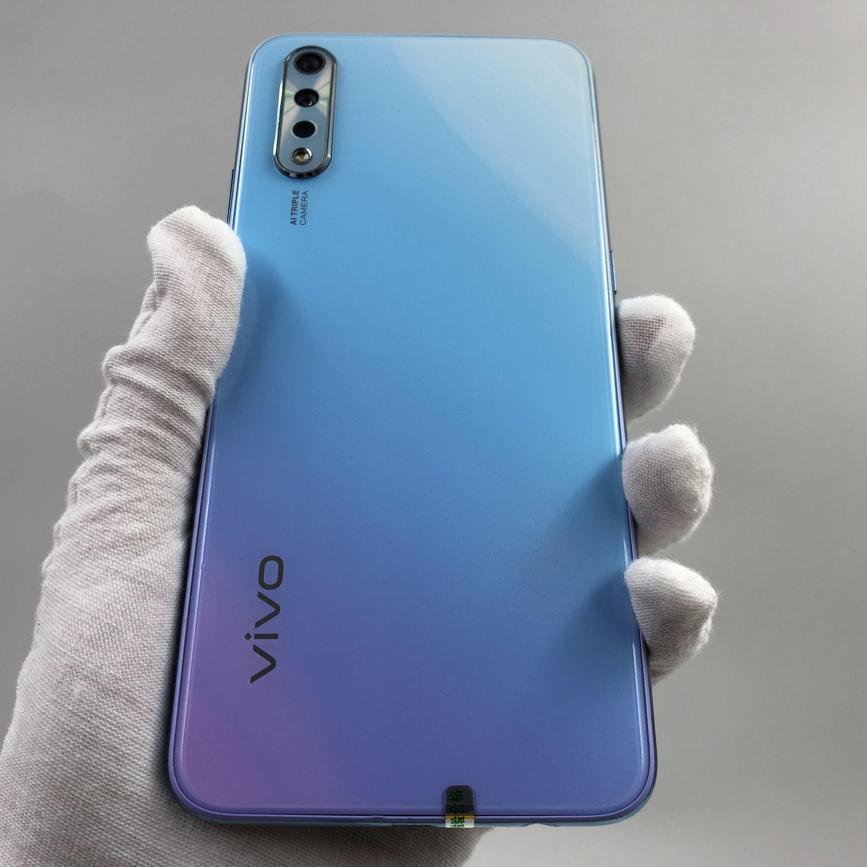 vivo【y7s】4g全网通 青色 6g/128g 国行 9成新 真机实拍