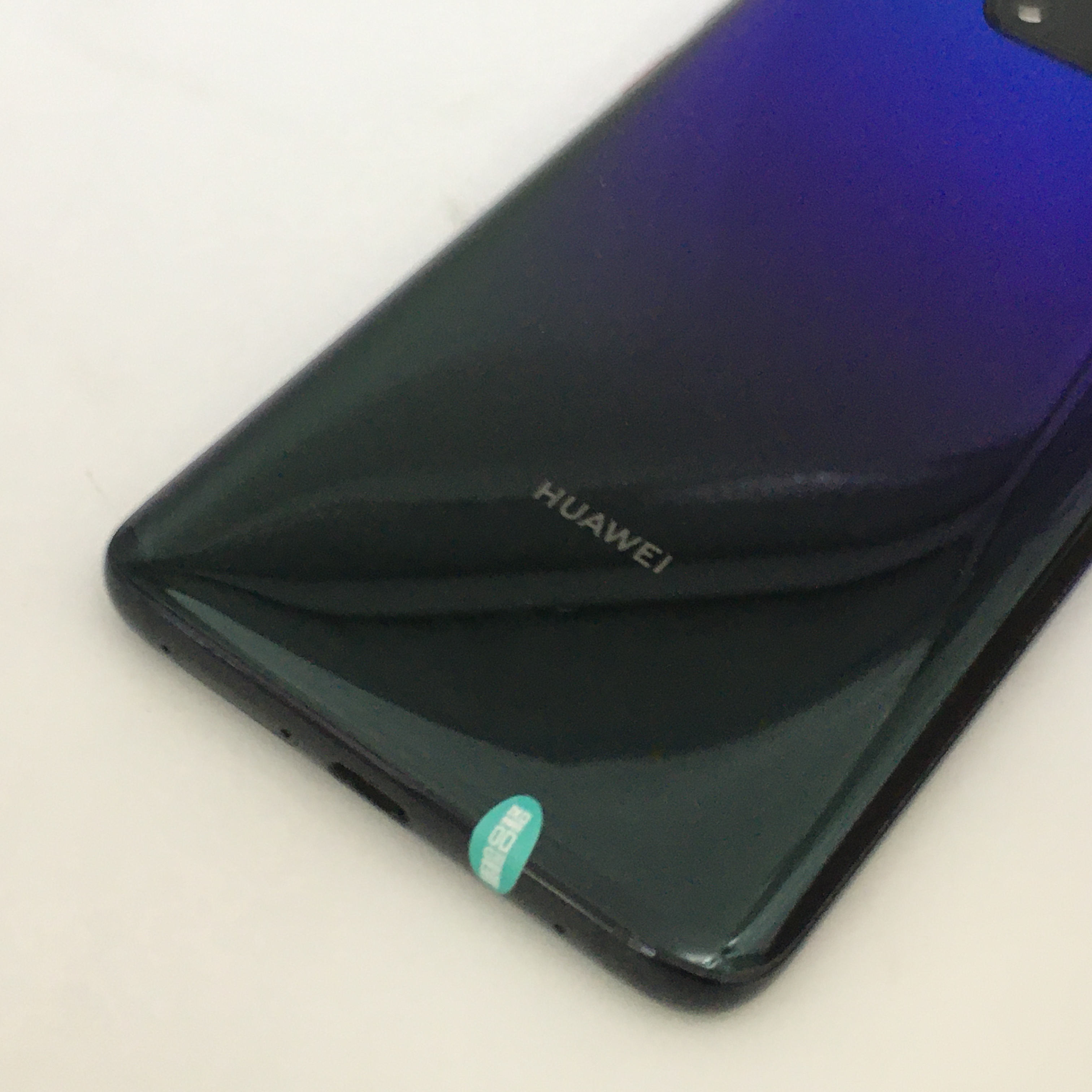 华为【mate20 pro(ud)】全网通 极光色 8g/128g 国行 7成新