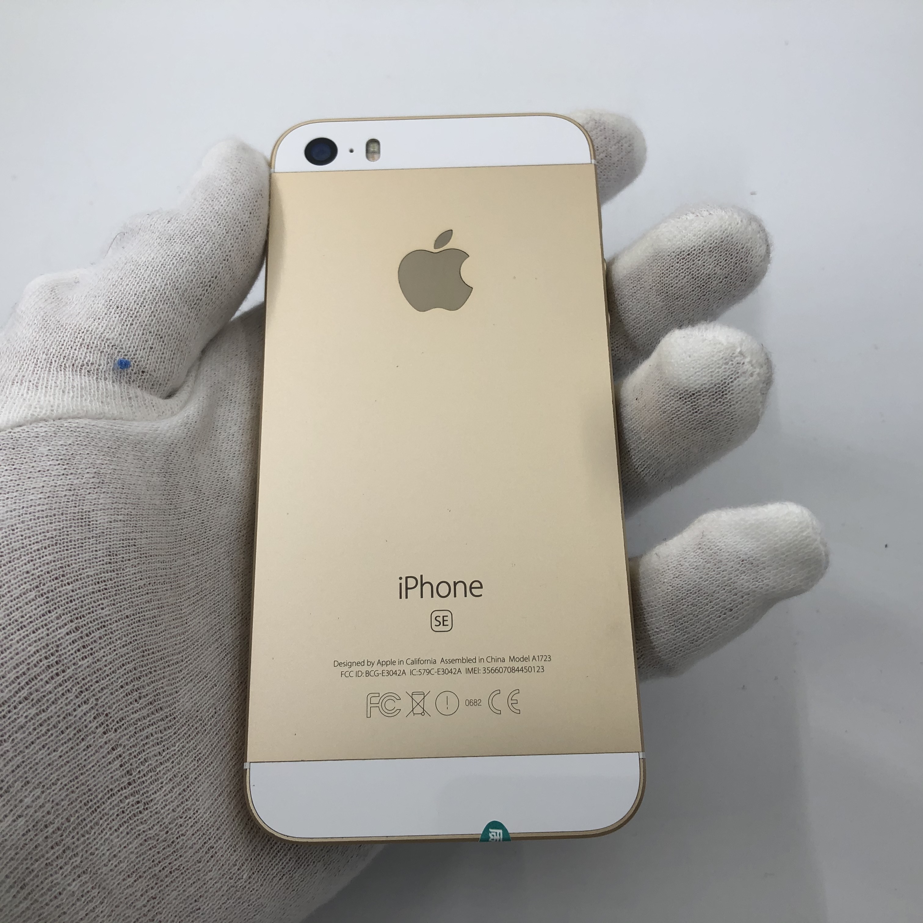 苹果【iphone se】全网通 金色 64g 国际版 9成新