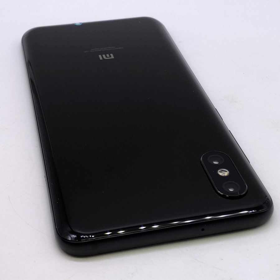 小米【小米8屏幕指纹版】全网通 黑色 6g/128g 国行 95成新