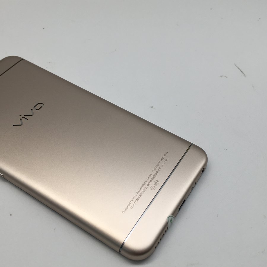 vivo【y67】全网通 金色 32 g 国行 95成新