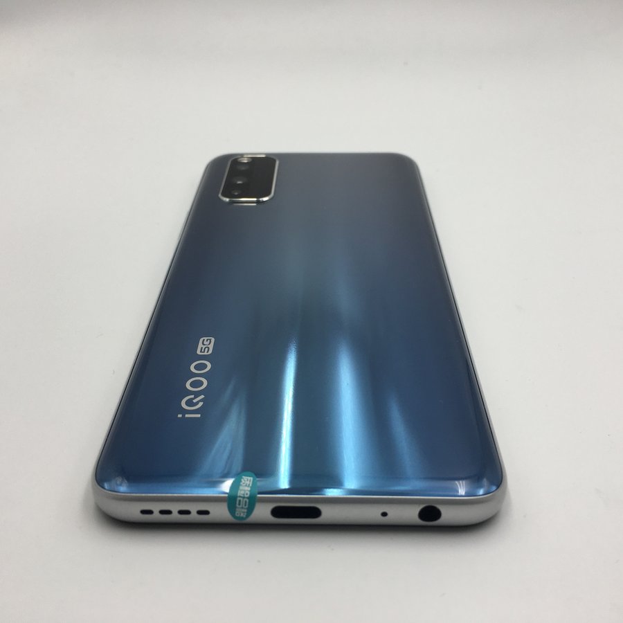 vivo【iqoo z1(5g)】5g全网通 星河银 8g/128g 国行 95成新 8g/128g