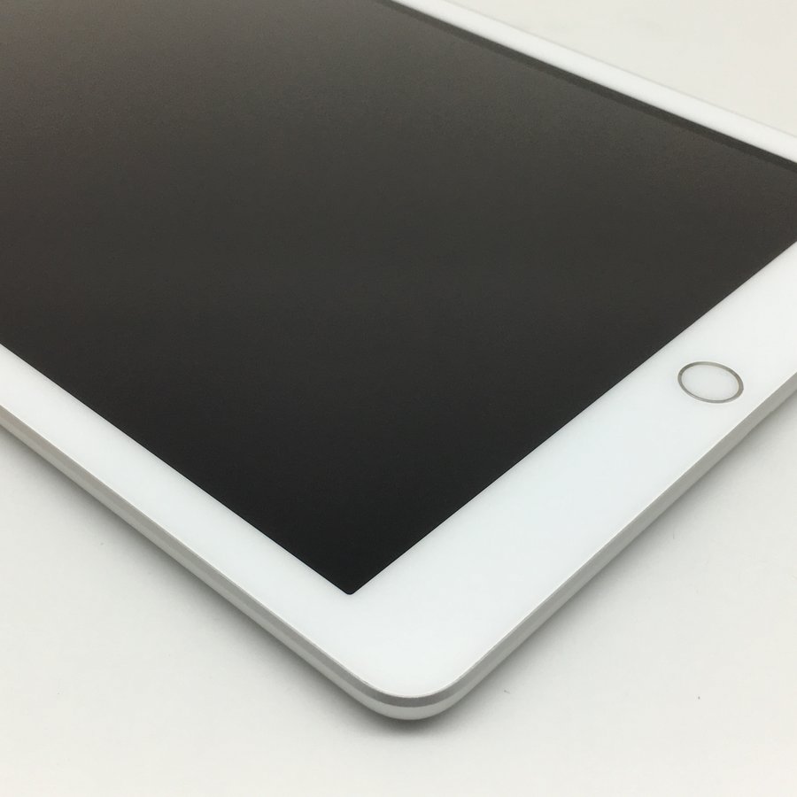 苹果【ipad 2018款 9.7英寸】wifi版 银色 32g 国行 9成新 真机实拍