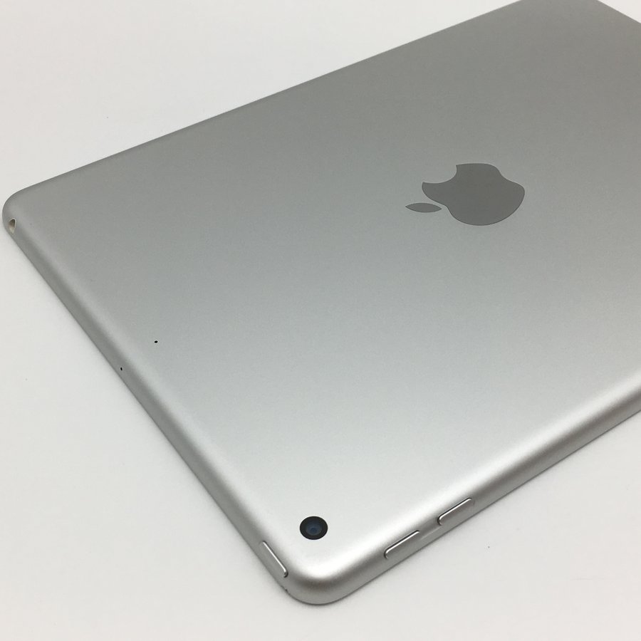 苹果【ipad第5代(2017款)】wifi版 银色 32g 国行 8成新 真机实拍
