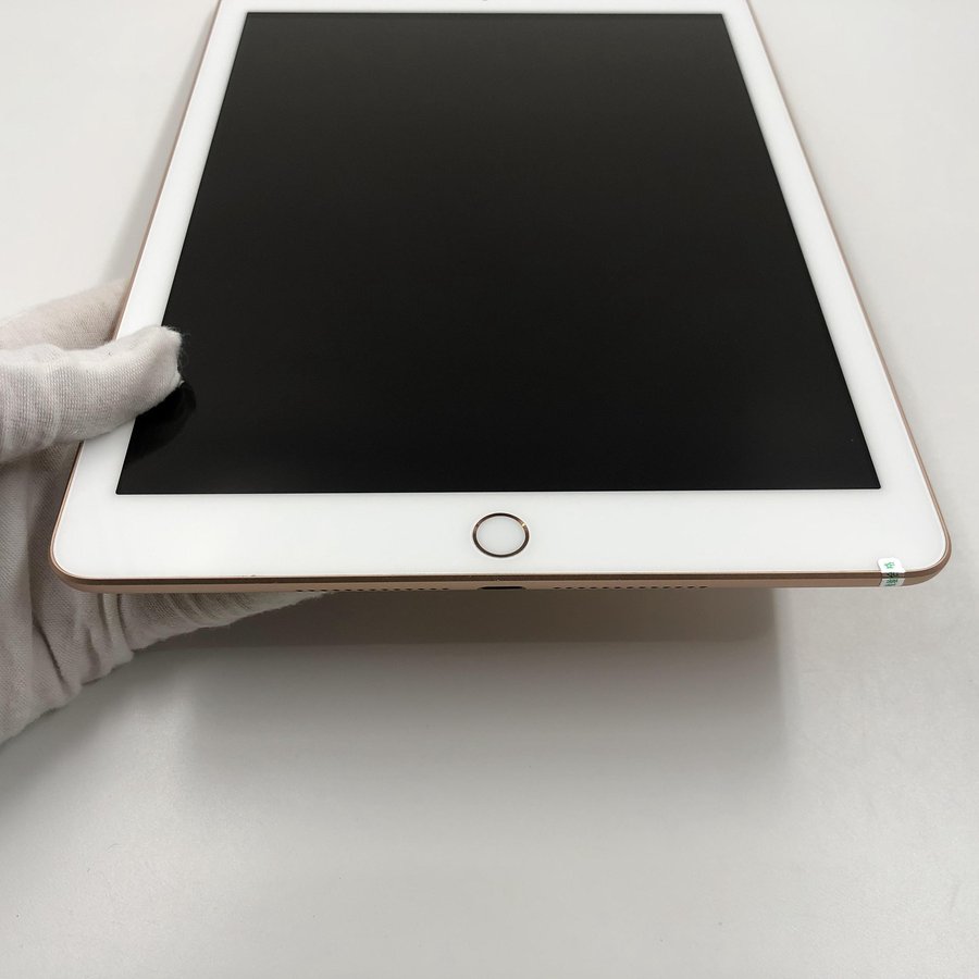 苹果【ipad 2018款 9.7英寸】wifi版 金色 32g 国行 9成新 真机实拍