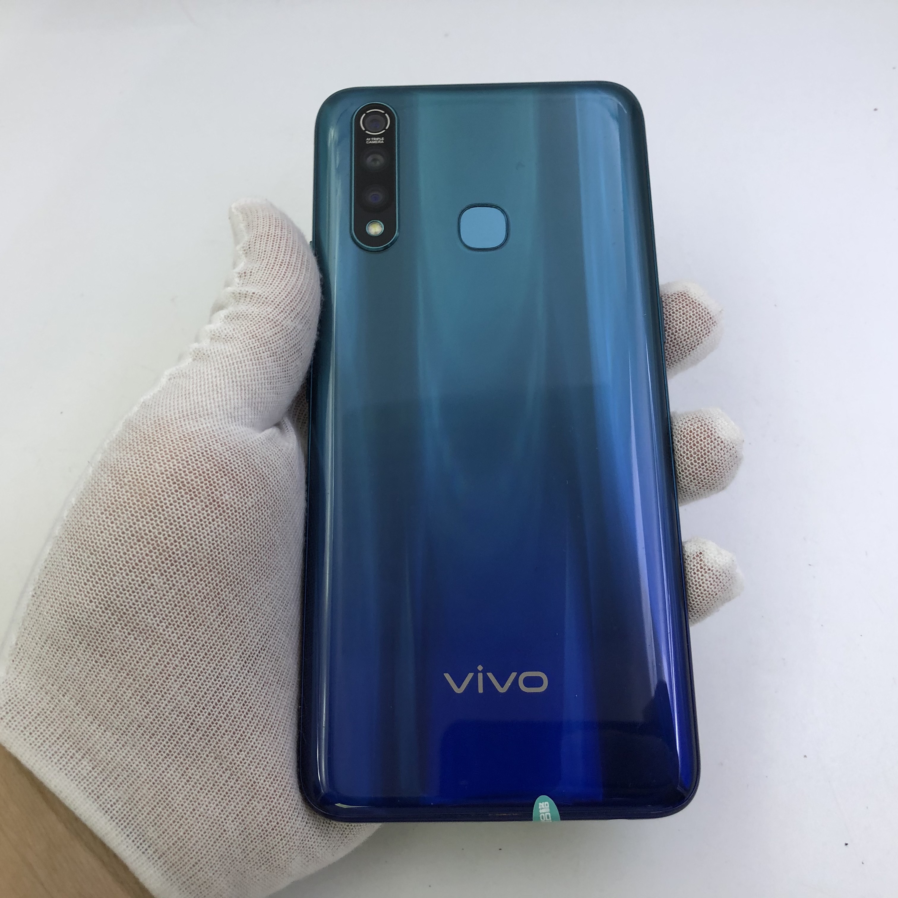 vivo【z5x】4g全网通 极光色 6g/128g 国行 9成新