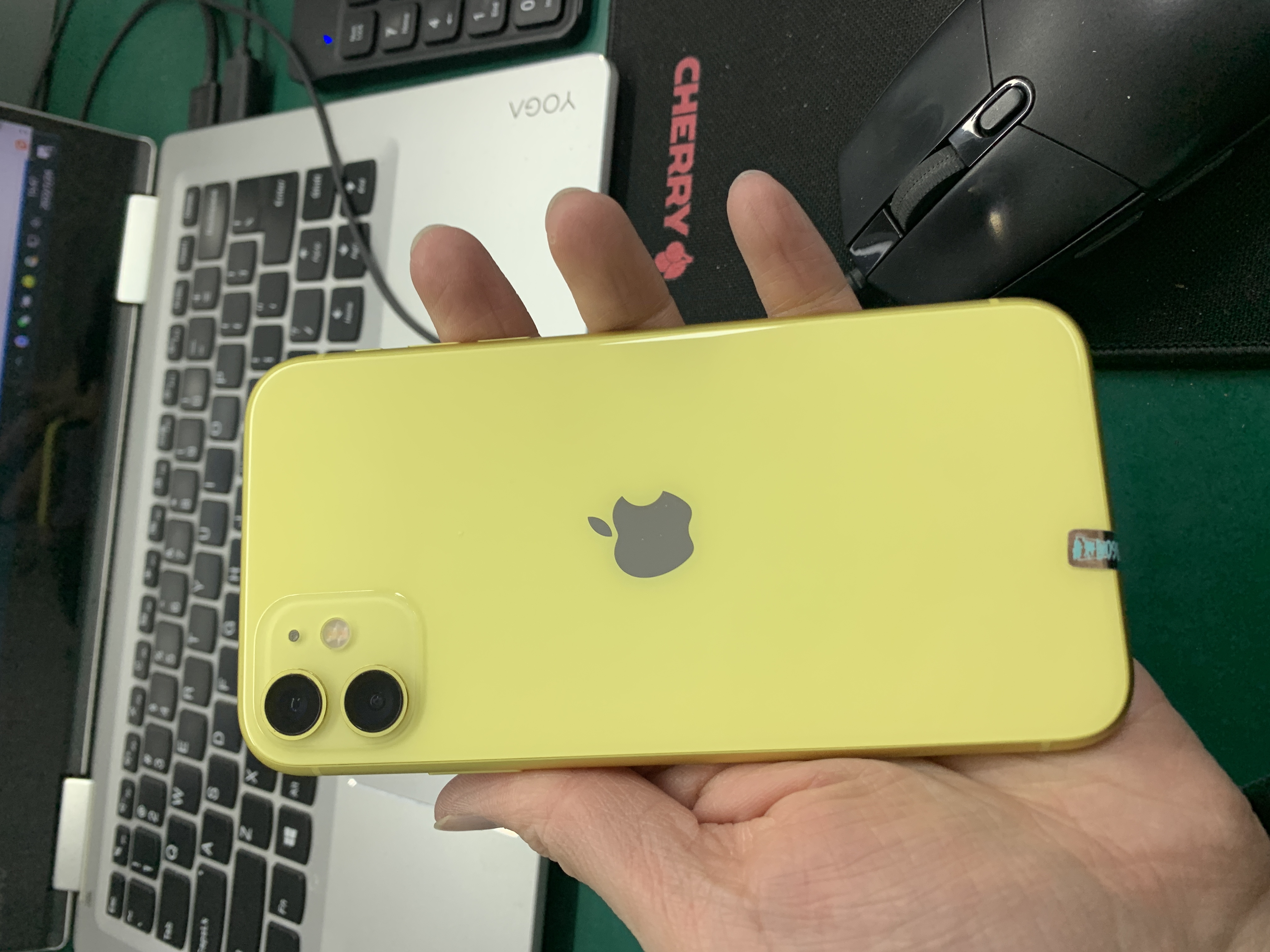 苹果【iPhone 11】4G全网通 黄色 128G 国行 8成新 