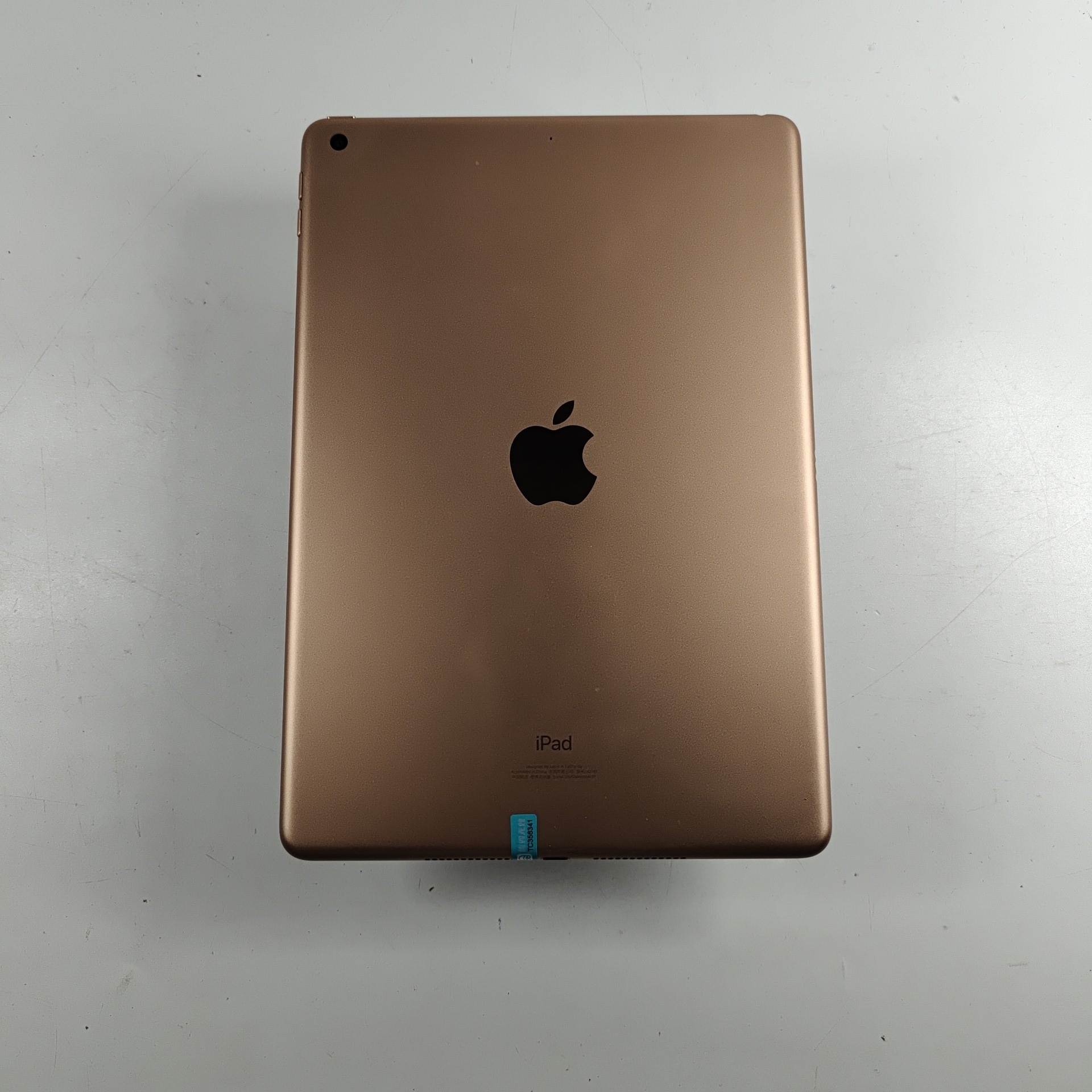 苹果【iPad 2019款10.2英寸】WIFI版 金色 32G 国行 95新 