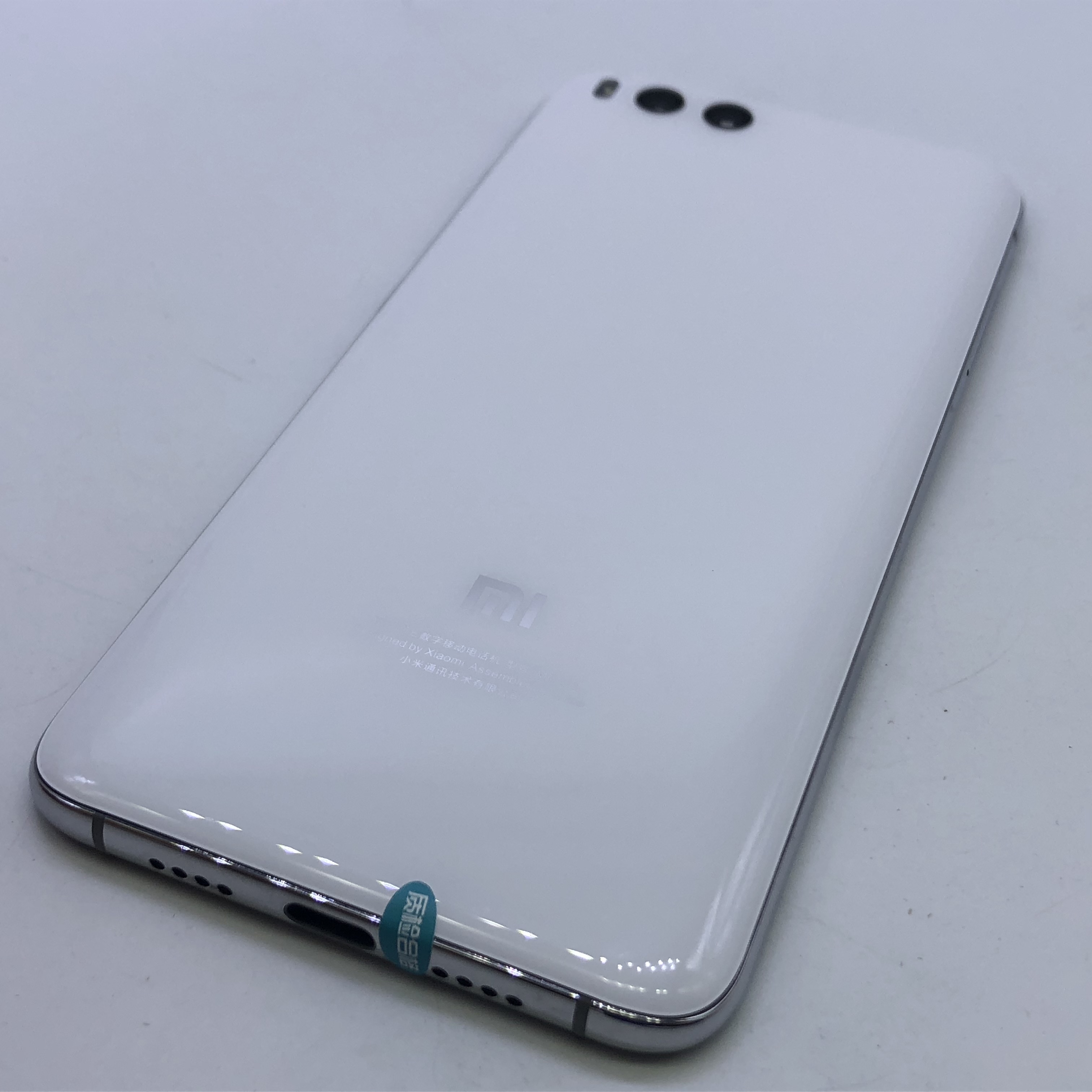 小米【小米6】全网通 白色 6g/64g 国行 9成新