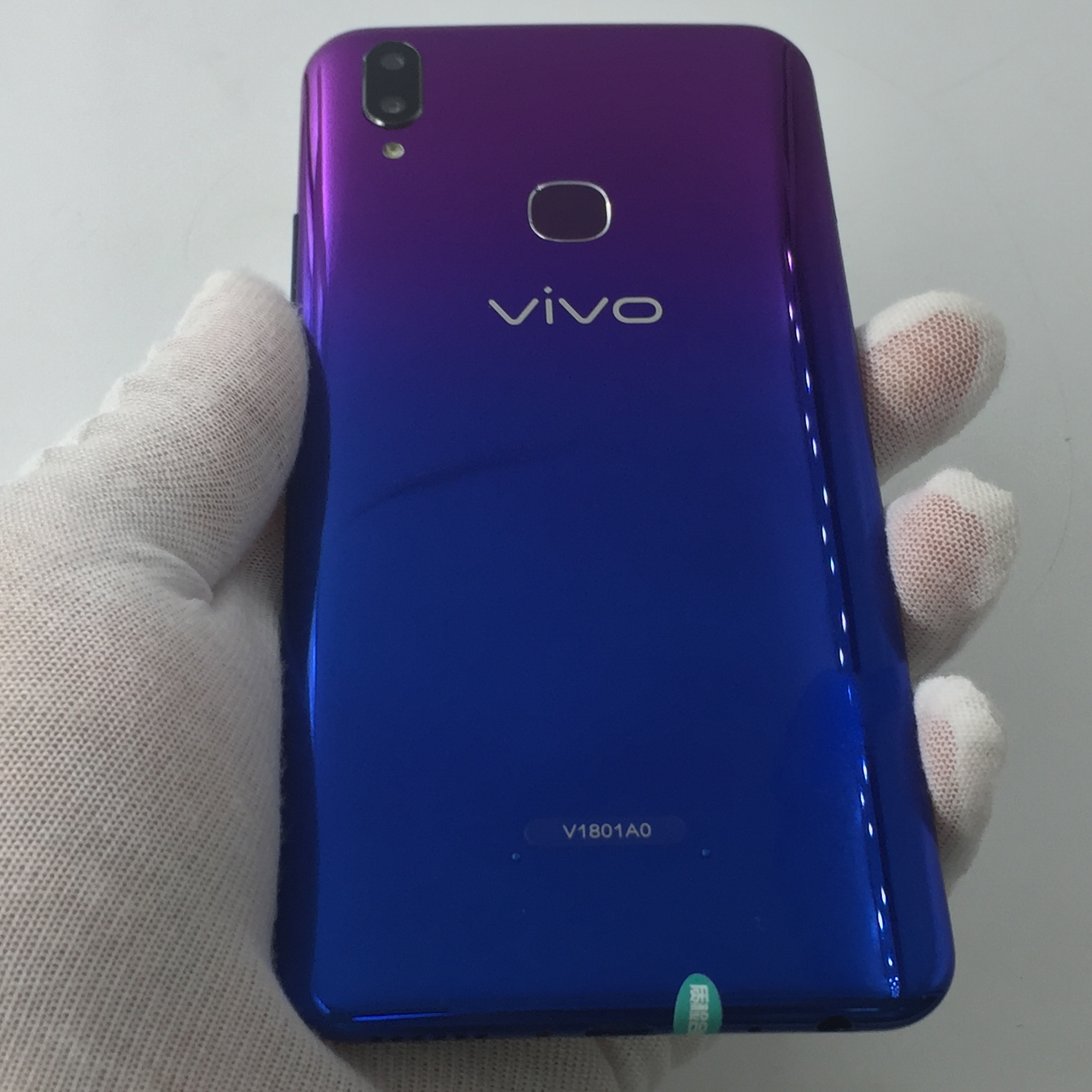 官方质检95成新 4g/64g 国行 极光色 4g全网通 vivo z1