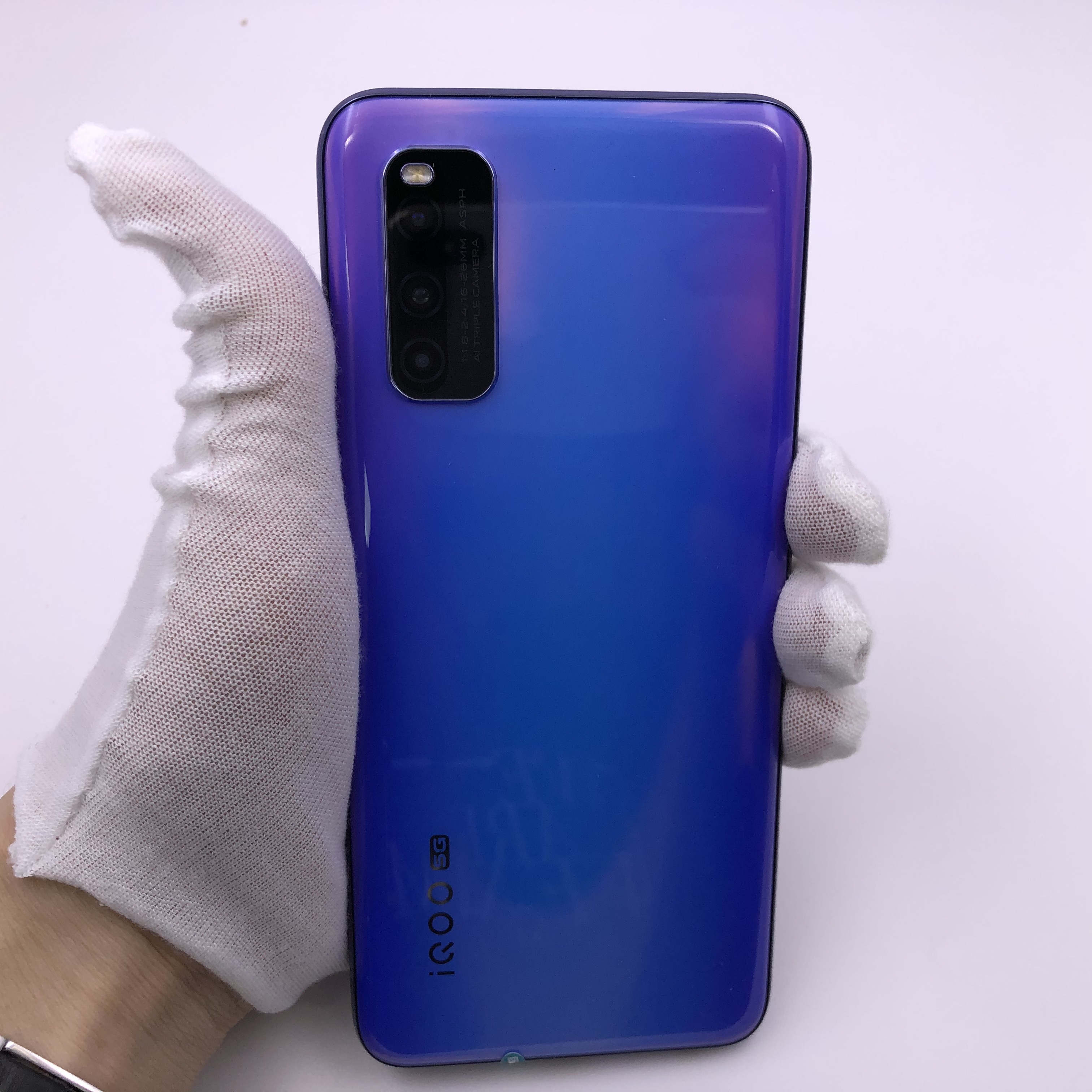 vivo【iqoo z1 5g】5g全网通 幻彩流星 8g/128g 国行 99新