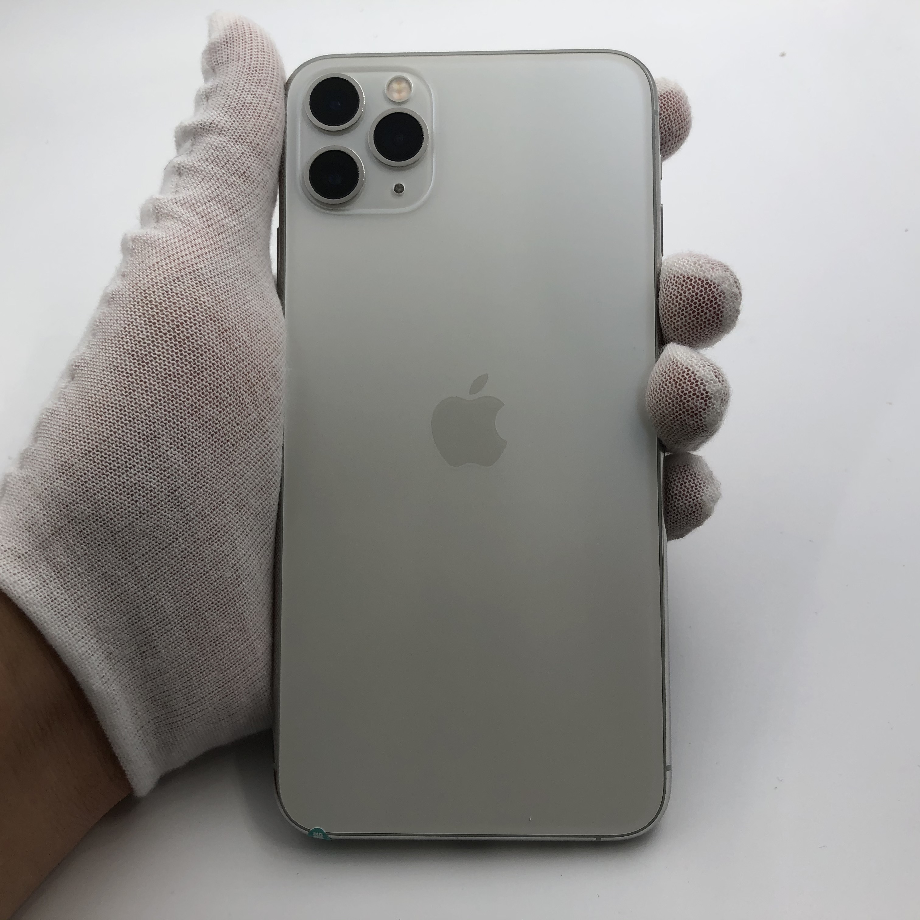 苹果【iphone 11 pro max】全网通 银色 256g 国行 95新
