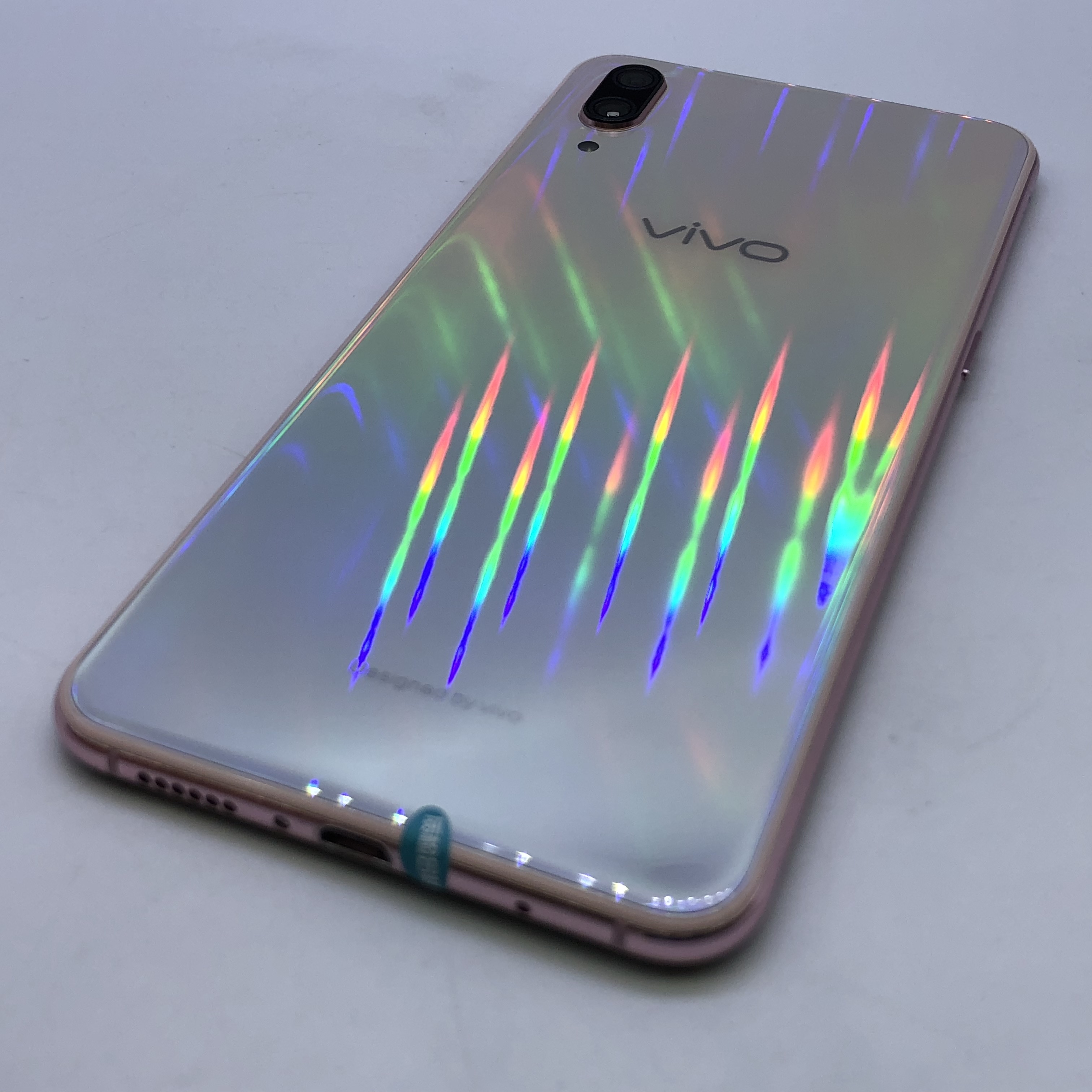 vivo【vivo x23 幻彩版】全网通 北极晨曦 6g/128g 国行 8成新