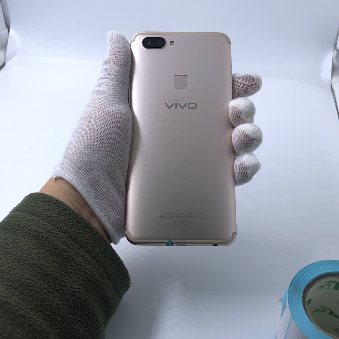 vivo【x20】全网通 金色 4g/64g 国行 9成新