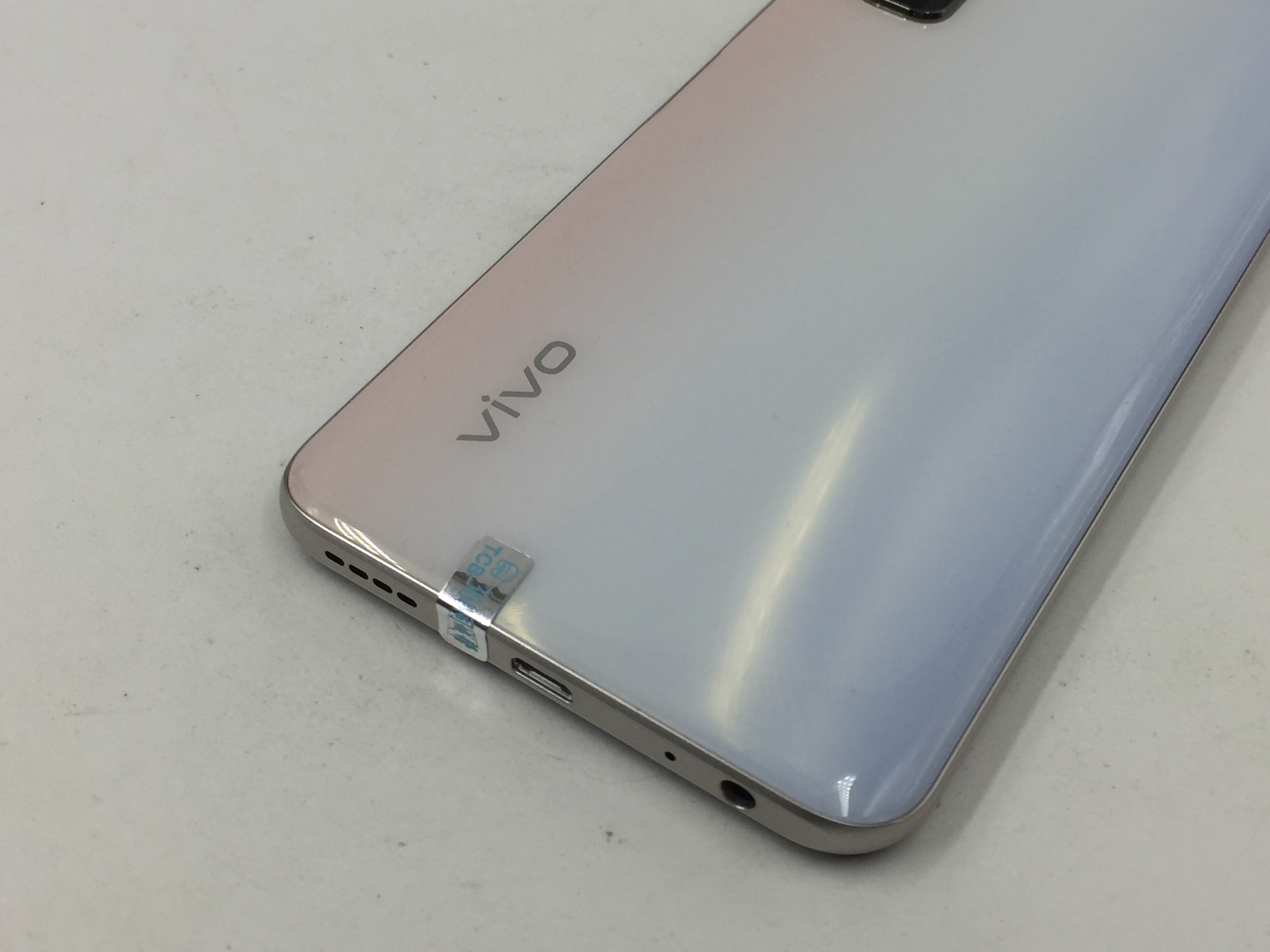 官方质检99成新 5g全网通 雪羽白 6g/128g 国行 vivo y51s