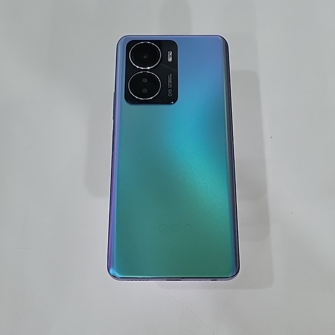 vivo【IQOO Z6】5G全网通 星海 8G/128G 国行 9成新 