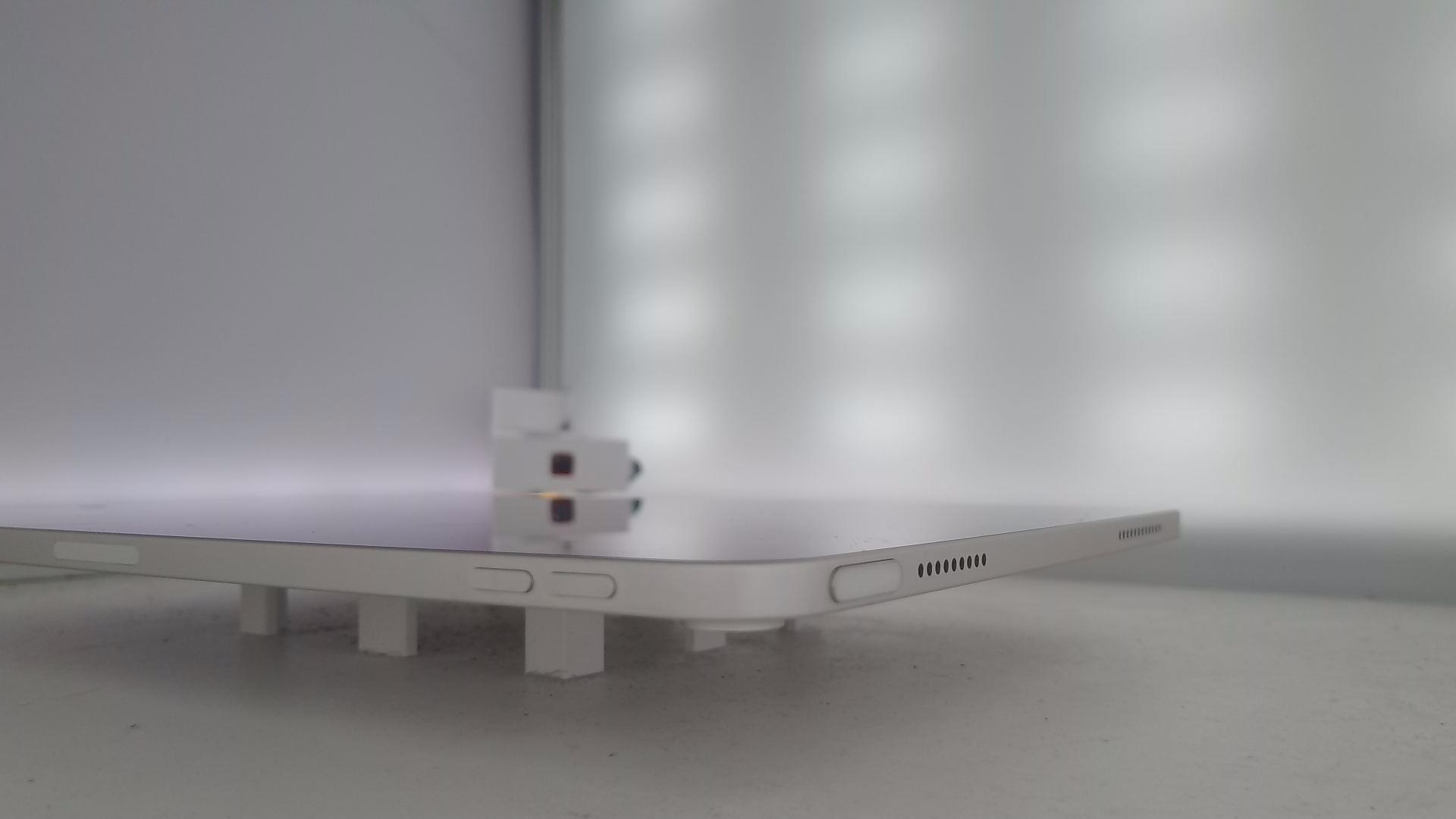 苹果【苹果 iPad Air 7（M3 11英寸 2025款）】WIFI版 星光色 128G 国行 99新 