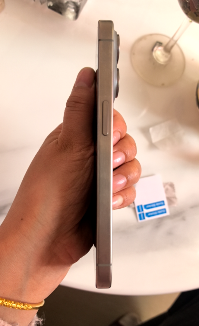 苹果【iPhone 15 Pro】5G全网通 原色钛金属 256G 国行 95新 