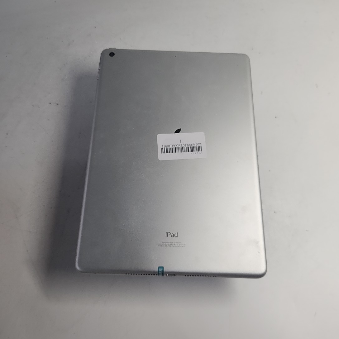 苹果【iPad9 10.2英寸 21款】WIFI版 银色 256G 国行 9成新 