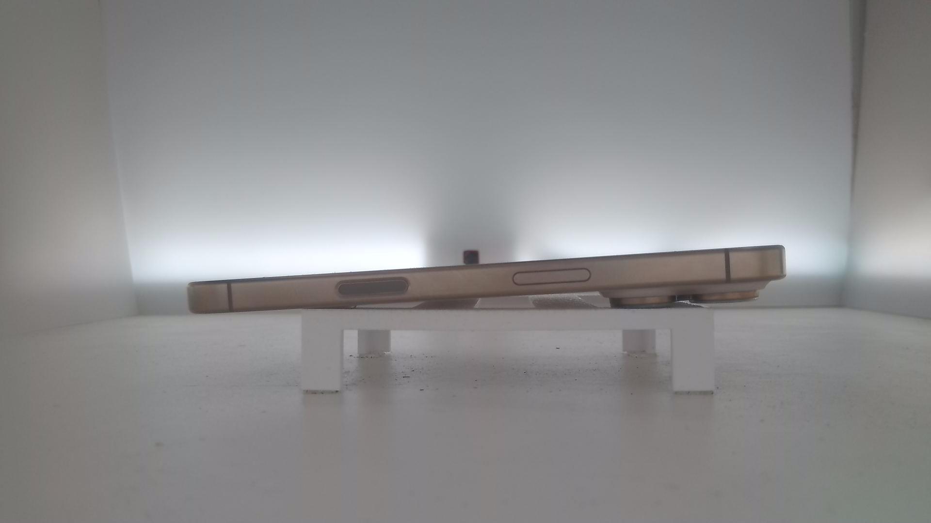 苹果【iPhone 16 pro】99新 