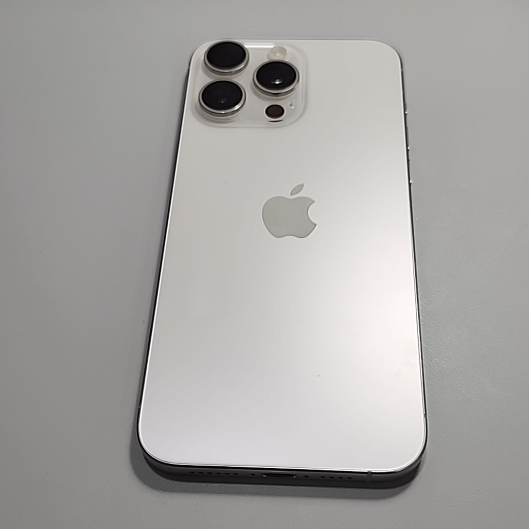 苹果【iPhone 15 Pro Max】5G全网通 白色钛金属 256G 国行 9成新 