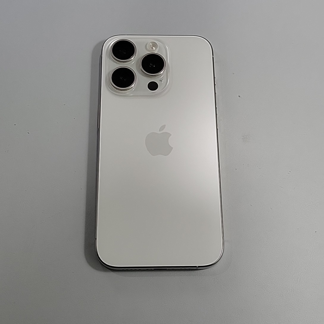 苹果【iPhone 15 Pro】95新 