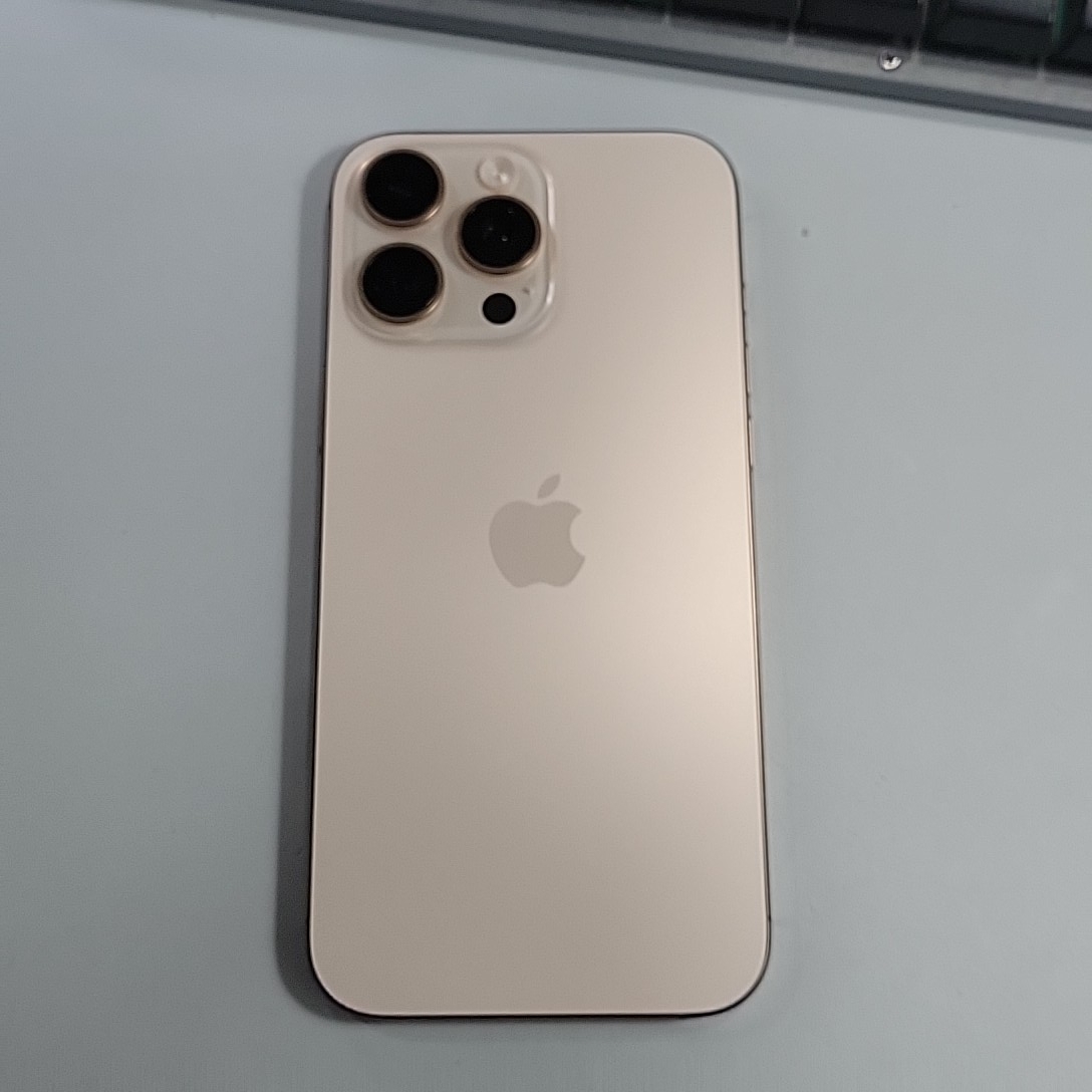 苹果【iPhone 16 pro max】95新 