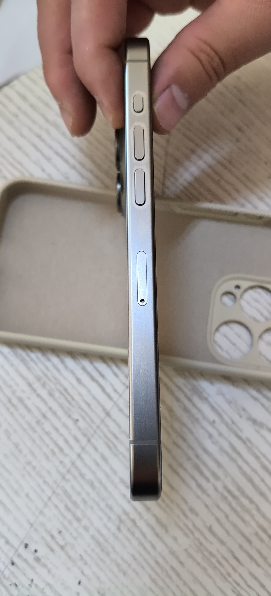 苹果【iPhone 15 Pro】5G全网通 原色钛金属 128G 国行 95新 