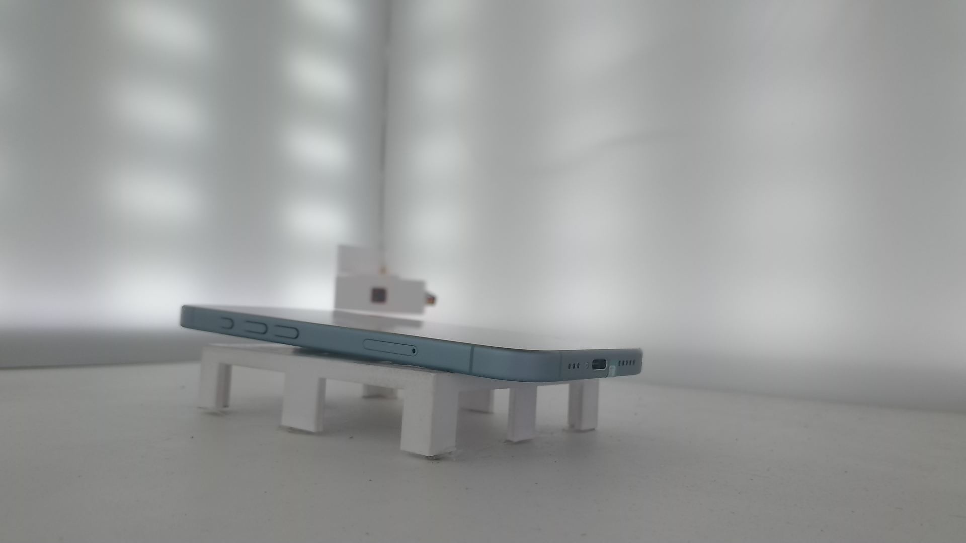 苹果【iPhone 16】8成新 