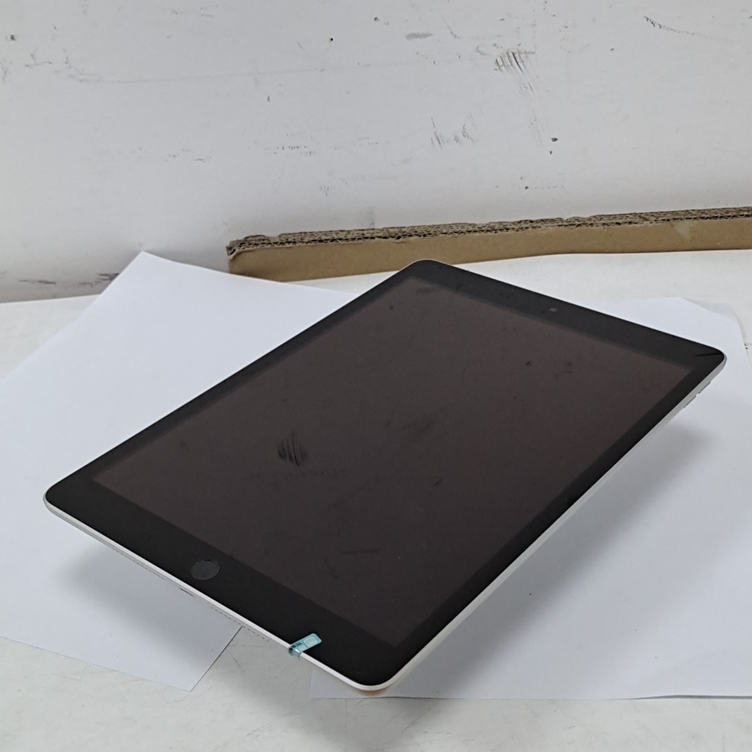 苹果【iPad9 10.2英寸 21款】95新 