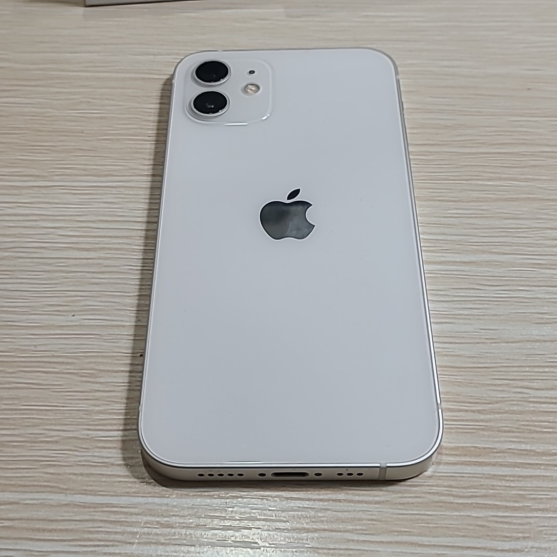 苹果【iPhone 12】5G全网通 白色 128G 国行 9成新 