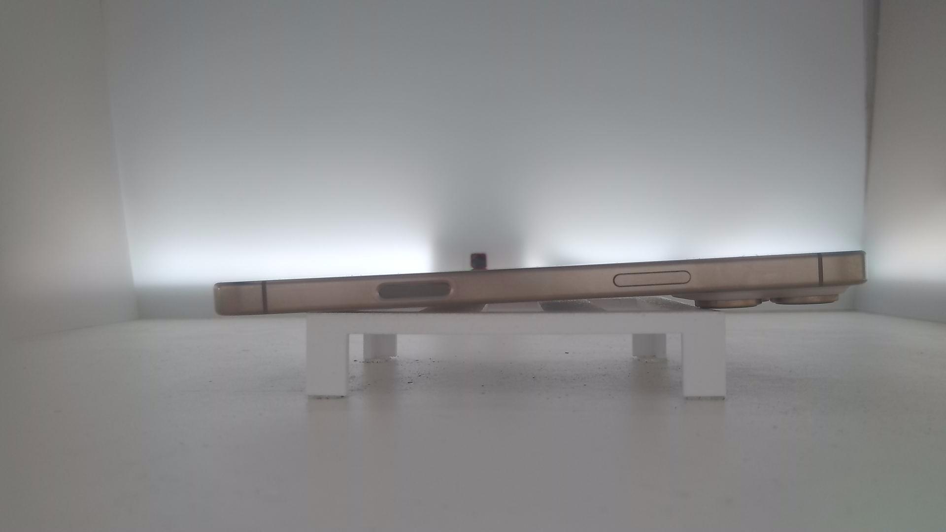 苹果【iPhone 16 pro max】8成新 