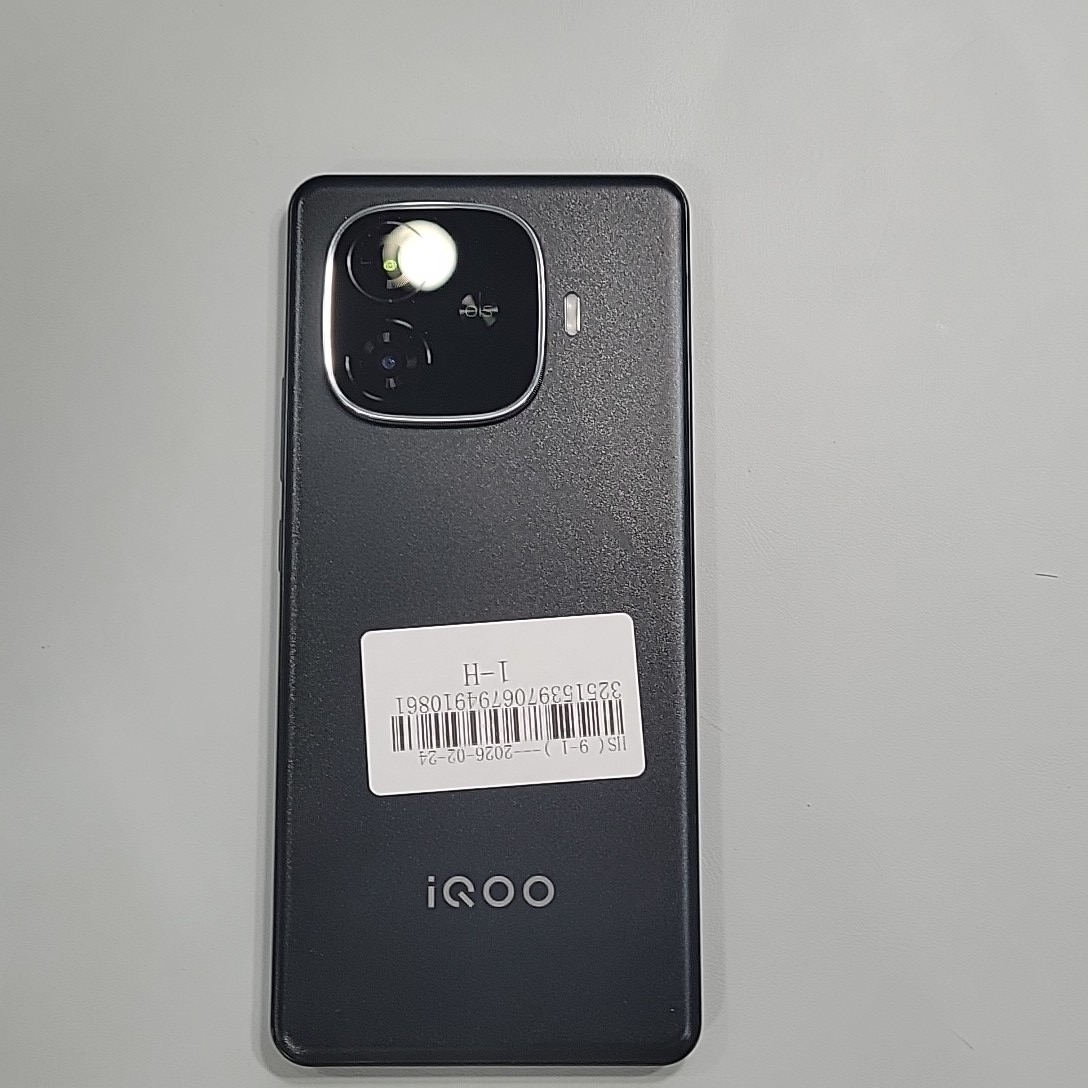 vivo【IQOO Z9 Turbo】9成新 