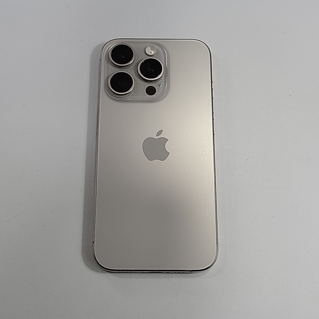 苹果【iPhone 15 Pro】95新 
