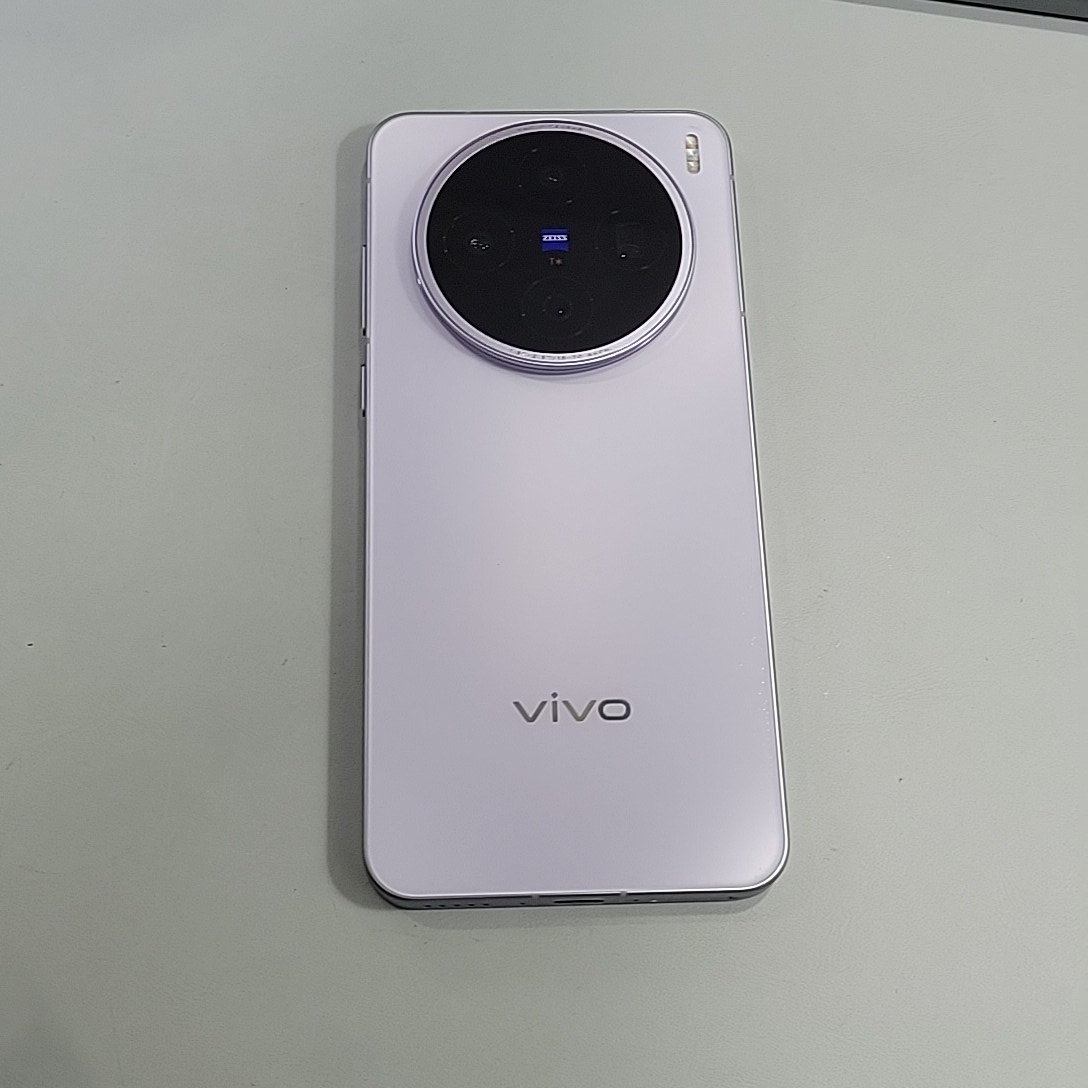 vivo【vivo X200s】99新 