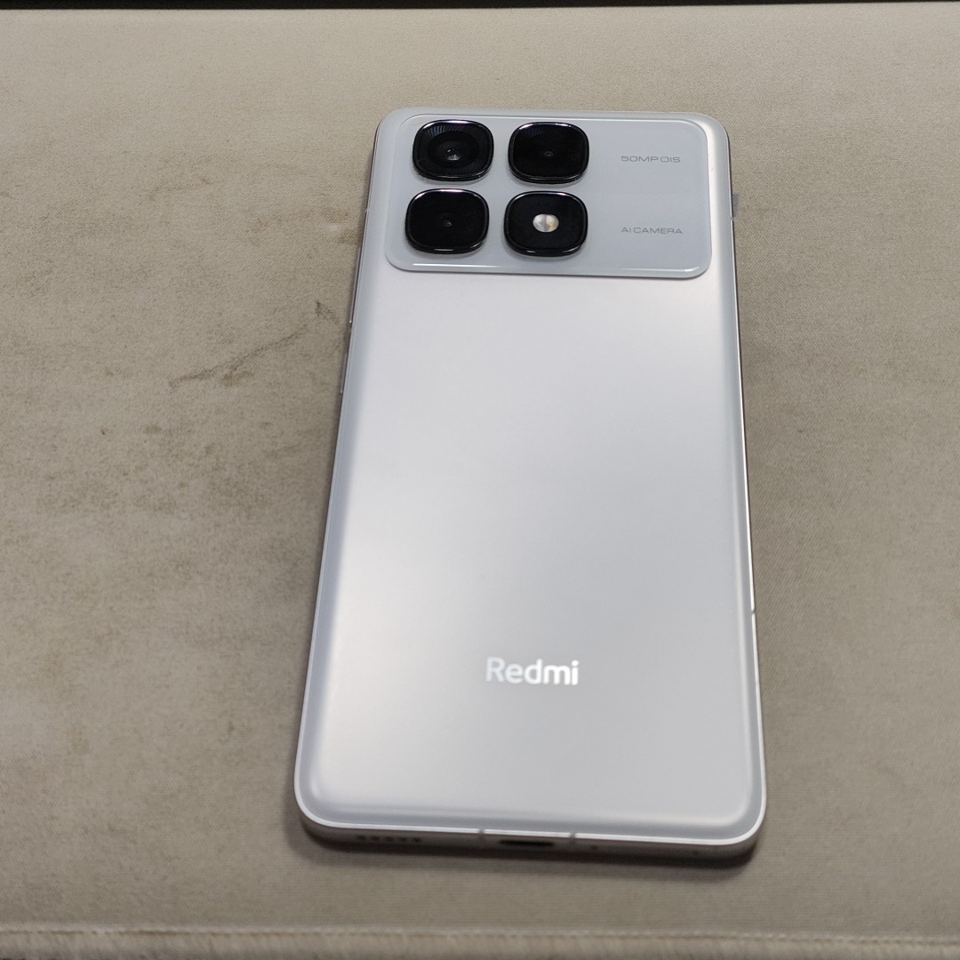 小米【Redmi K70至尊版】5G全网通 晴雪 16G/512G 国行 8成新 