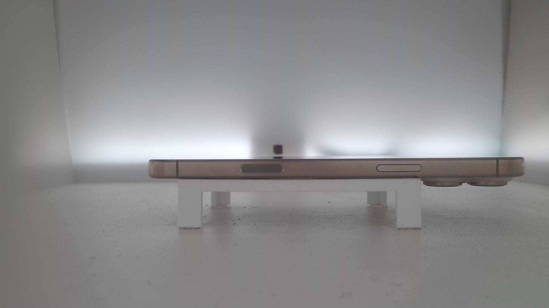 苹果【iPhone 16 pro max】99新 