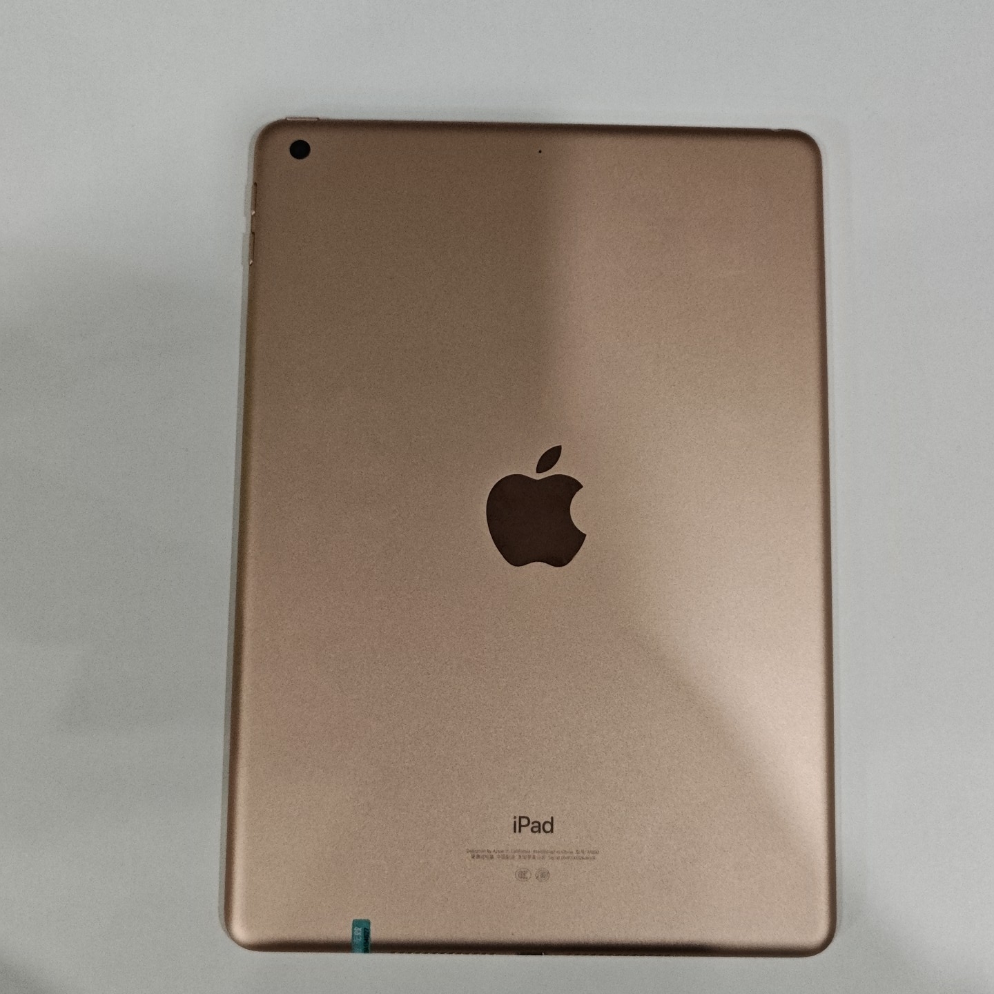 苹果【iPad  2018款 9.7英寸】WIFI版 金色 32G 国行 95新 